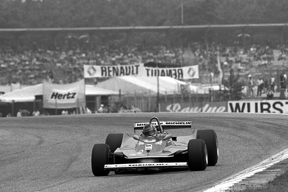 Gilles Villeneuve in a Ferrari 312T5 finished the race in sixth position.