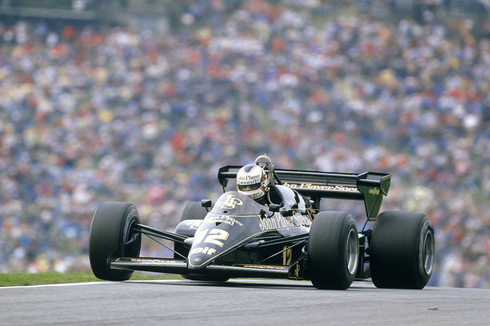 Nigel Mansell in his Lotus 95T Renault.