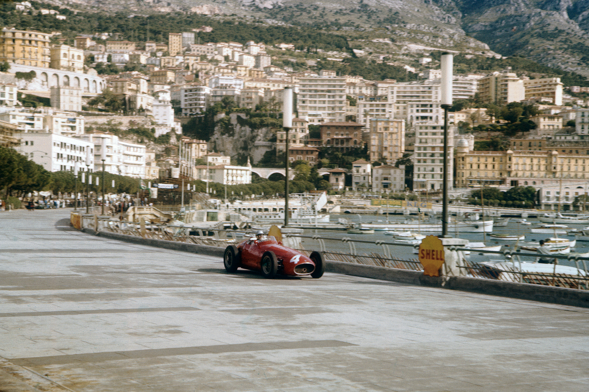 Andre Simon attempts to qualify his Maserati 250F at the 1957 Monaco Grand Prix.
