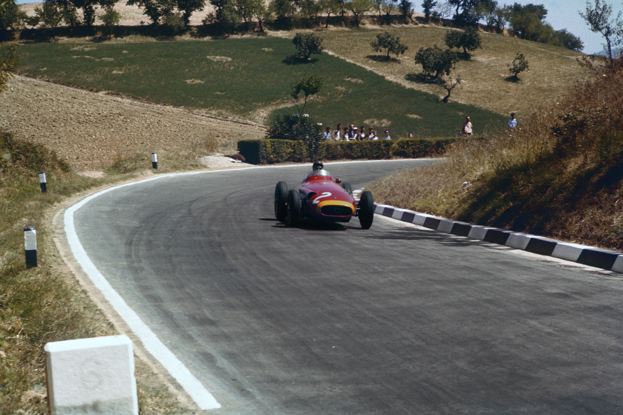 Juan Manuel Fangio, Maserati 250F at the 1957 Pescara Grand Prix.