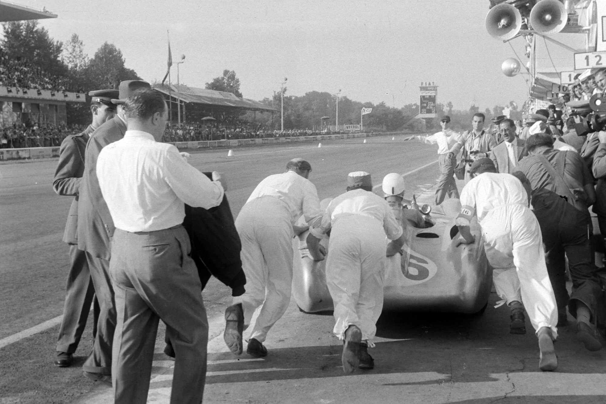 Moss is pushed out of the pits