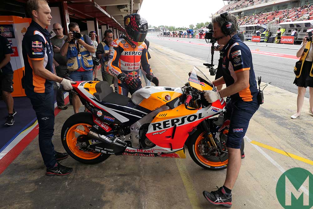 Honda bike with fuel tank wings