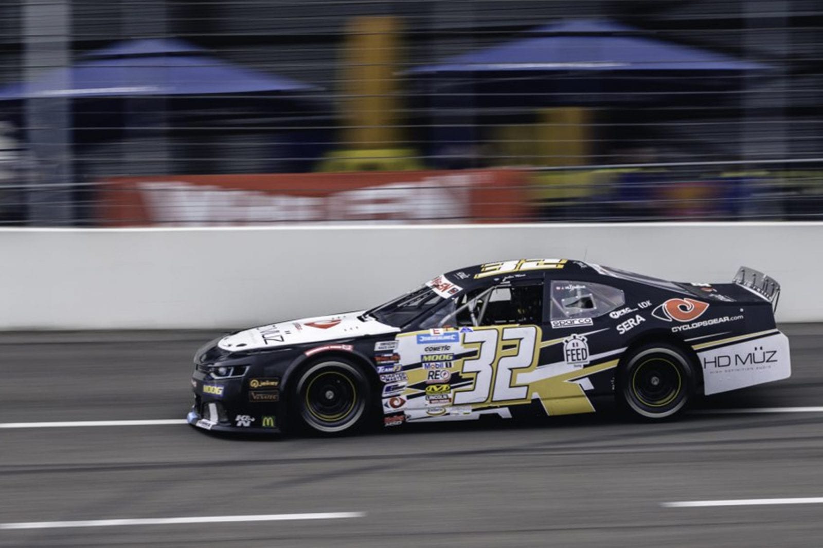 Jacques Villeneuve at Zolder for the first time, 37 years after Gilles ...