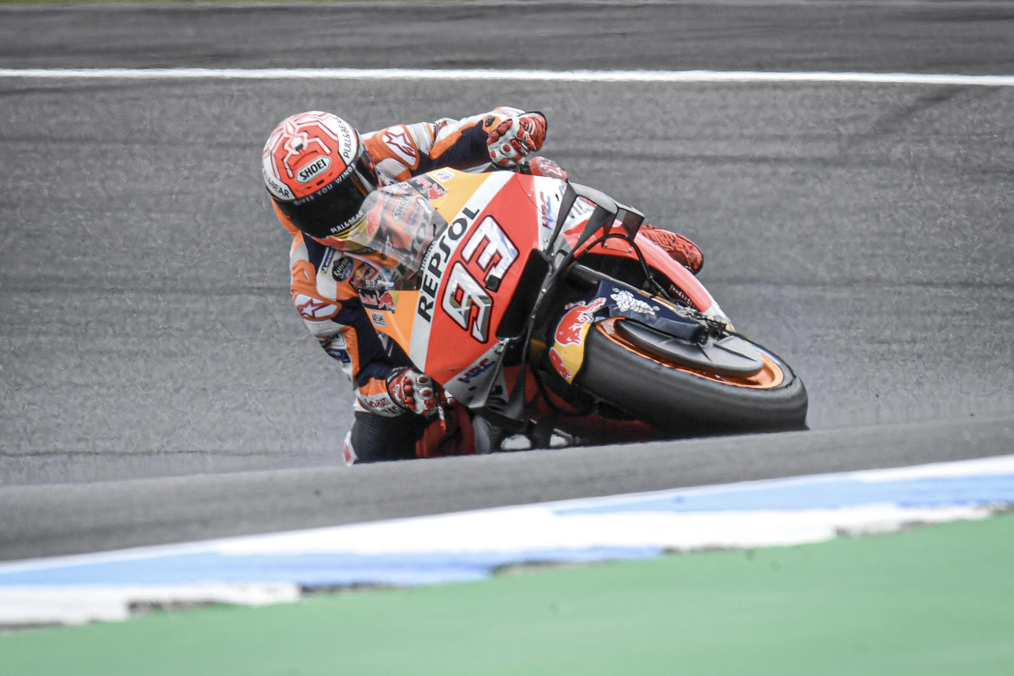 Marc Marquez saves a crash at 70 degrees of lean at Phillip Island