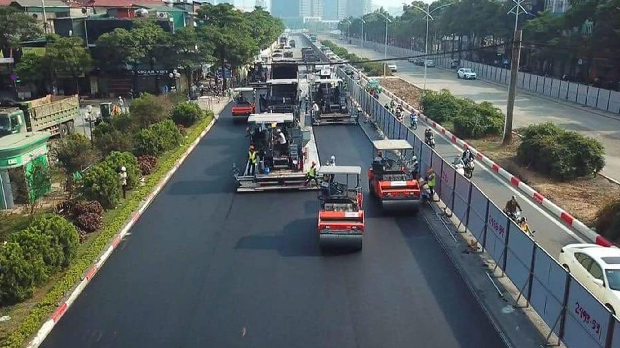 Resurfacing work on the Hanoi Street Circuit