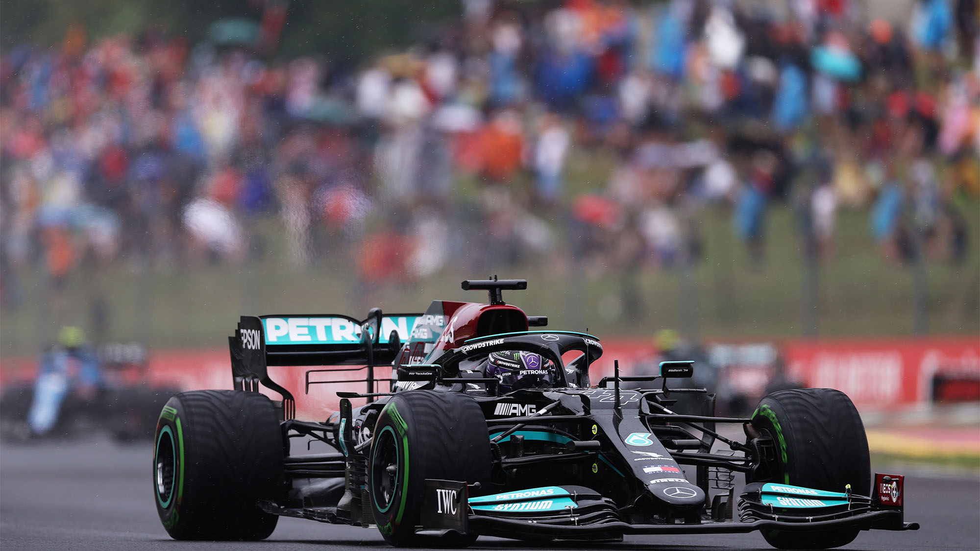 BUDAPEST, HUNGARY - AUGUST 01: Lewis Hamilton of Great Britain driving the (44) Mercedes AMG Petronas F1 Team Mercedes W12 during the F1 Grand Prix of Hungary at Hungaroring on August 01, 2021 in Budapest, Hungary. (Photo by Lars Baron/Getty Images)
