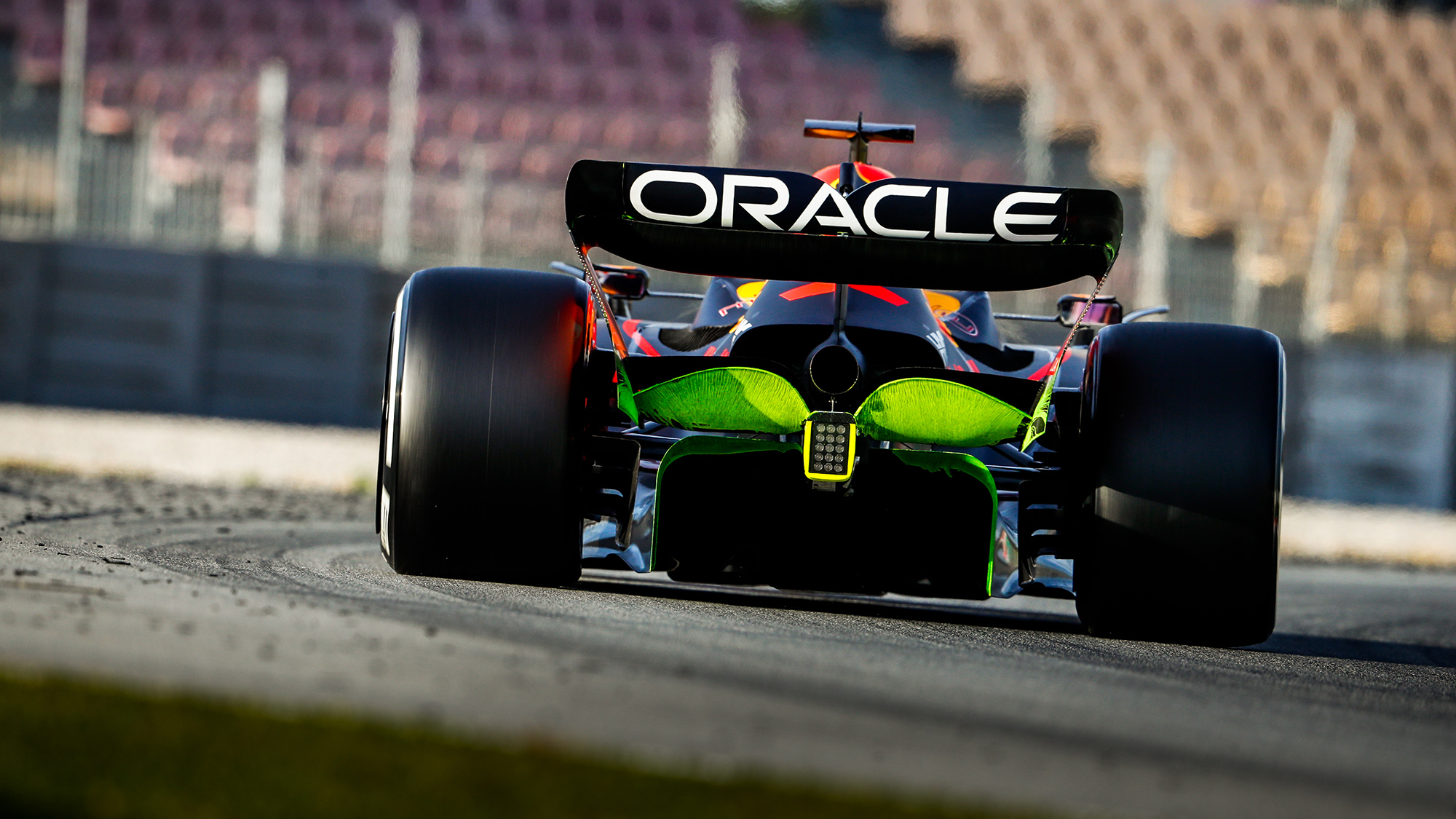 Flow vis paint on 2022 Red Bull beam wing